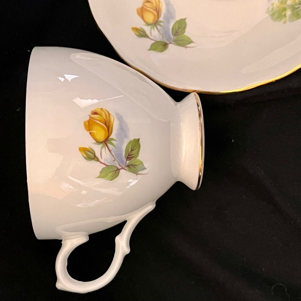 VTG Gainsborough England Fine Bone China Yellow Rose Teacup & Saucer Set Gilded - Picture 10 of 17